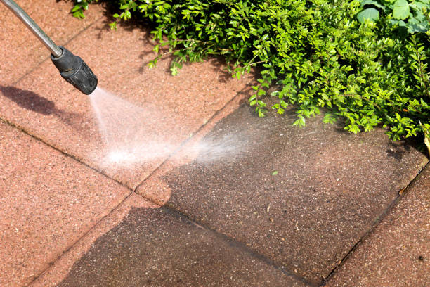 Why Choose Our Certified Pressure Washing Experts for Your Project Needs in Kingsland, GA?